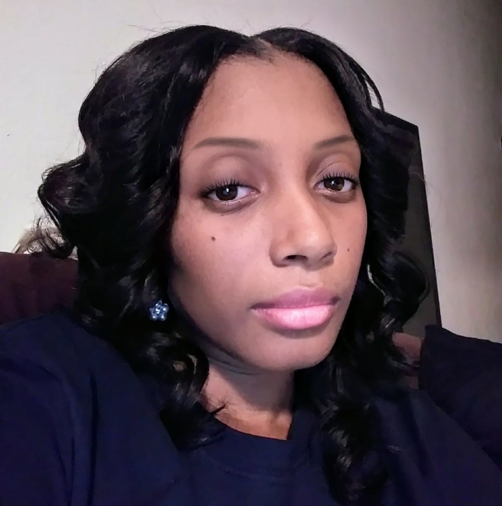 Meet your Posher, Dena